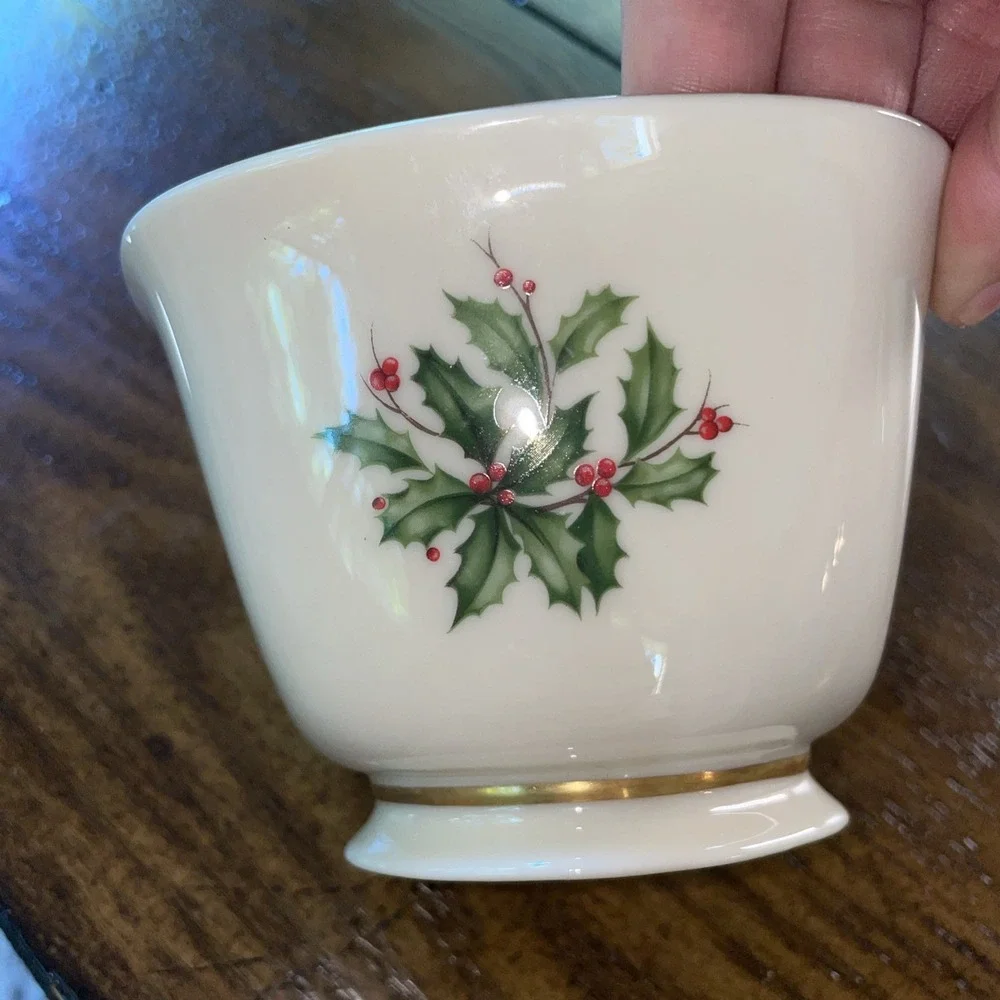 Lenox Holiday Treat Bowl 2544756 Holly & Berries‎ 3in Tall